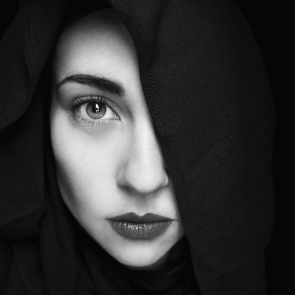 Meet your Posher, Annie - Picture 1 of 1